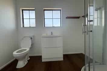 675 One Tree Point Road, One Tree Point