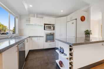 28c Zealandia Road, Manly