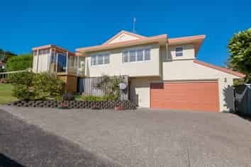 28c Zealandia Road, Manly