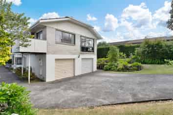 1/281 Hillsborough Road, Hillsborough