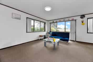 1/281 Hillsborough Road, Hillsborough