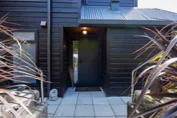 2 The Cliffs, Britannia Heights