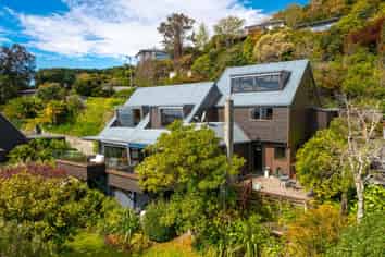 2 The Cliffs, Britannia Heights