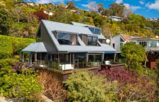 2 The Cliffs, Britannia Heights