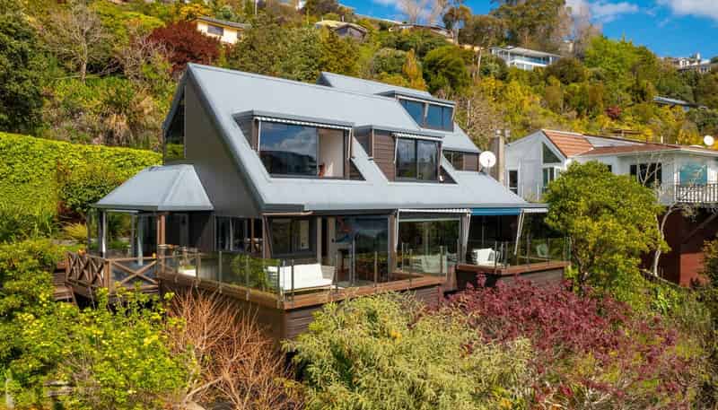 2 The Cliffs, Britannia Heights