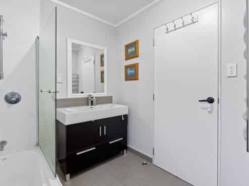 2/27 Mallard Place, Unsworth Heights
