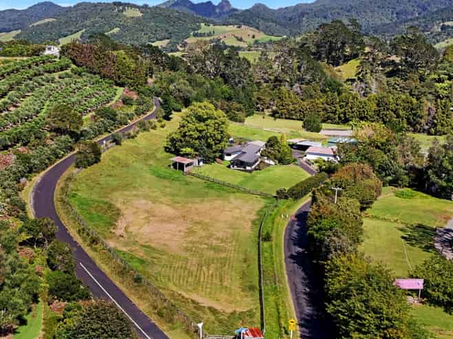 274 Hot Springs Road, Tahawai