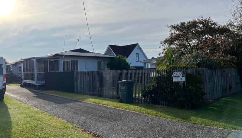 35 Hatton Road, Orewa