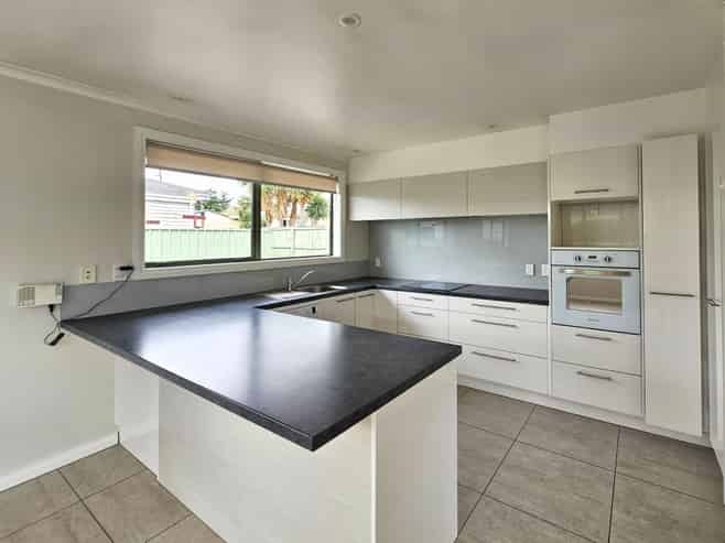 14A Bythell Street, Redwoodtown