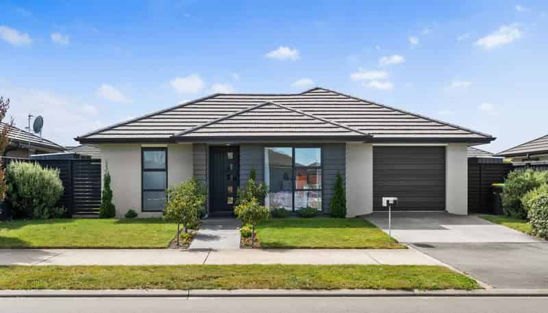 15 Charlbury Drive, ROLLESTON