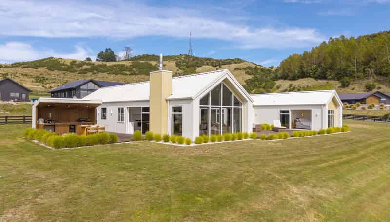 13 Lochinvar Lane, Acacia Bay