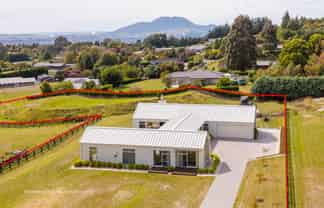 13 Lochinvar Lane, Acacia Bay