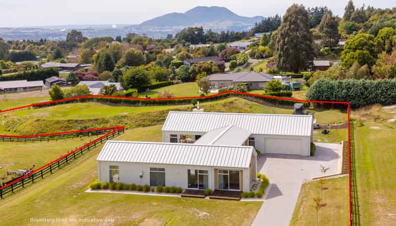 13 Lochinvar Lane, Acacia Bay