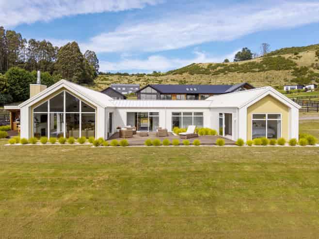 13 Lochinvar Lane, Acacia Bay