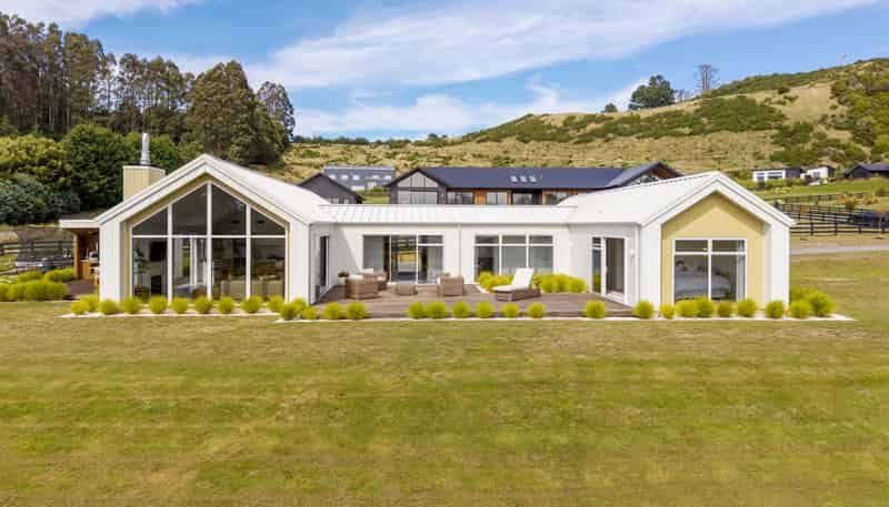 13 Lochinvar Lane, Acacia Bay