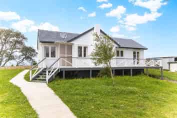 16 Cliff View Drive, Green Bay