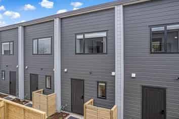 9/30 Bowater Place, Manurewa