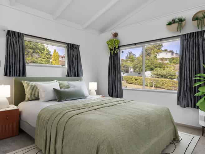 32 Tremaine Avenue, Two Mile Bay