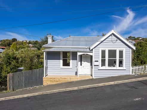 16 Dalry Street, Mornington