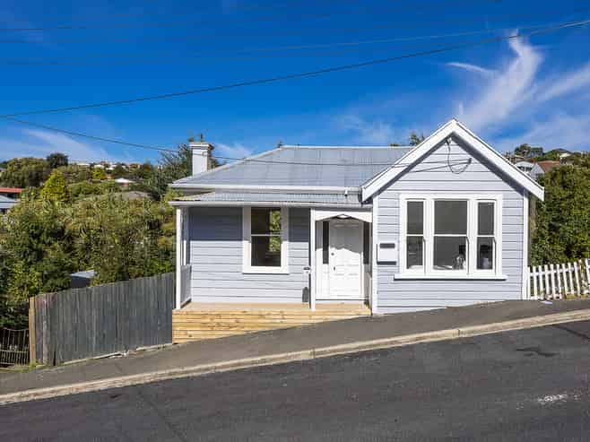 16 Dalry Street, Mornington