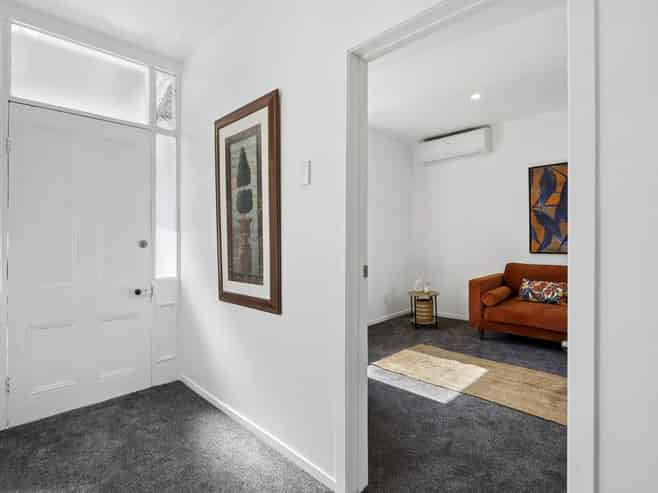 16 Dalry Street, Mornington