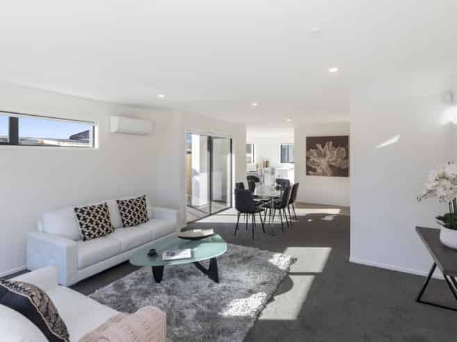 1-2/464 Gloucester Street, Linwood