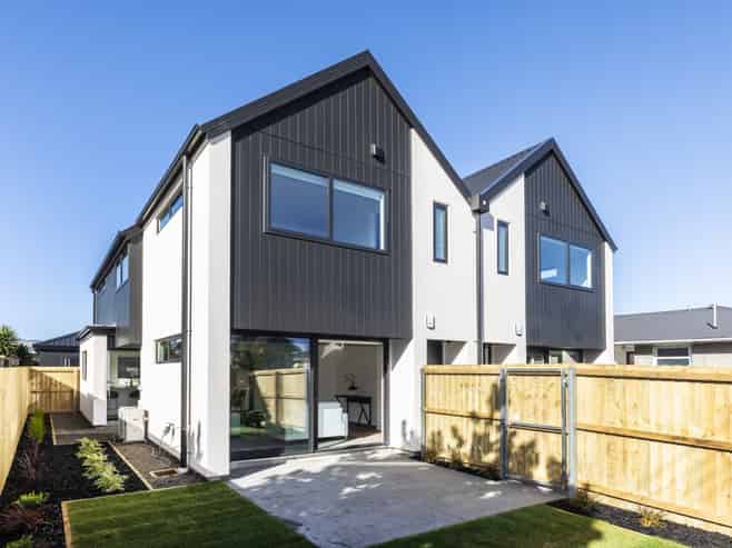 1-2/464 Gloucester Street, Linwood