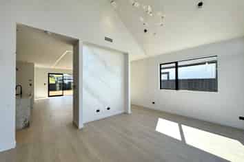 9 Tipu Crescent, Milldale