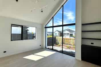 9 Tipu Crescent, Milldale