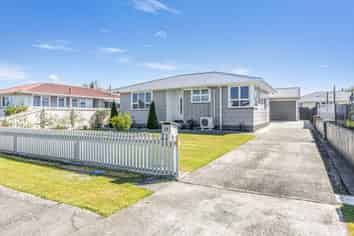 13 Bentham Street, Westport