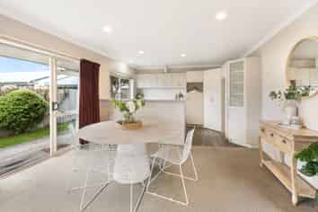 8a Riverlea Drive, Katikati