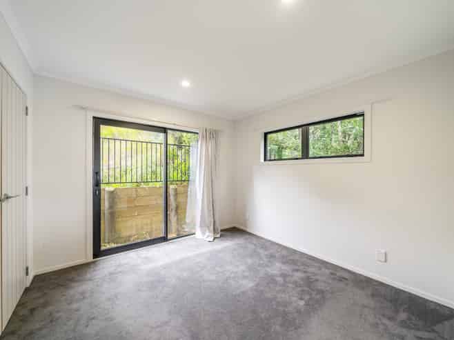 9 Lowry Heights, Stokes Valley