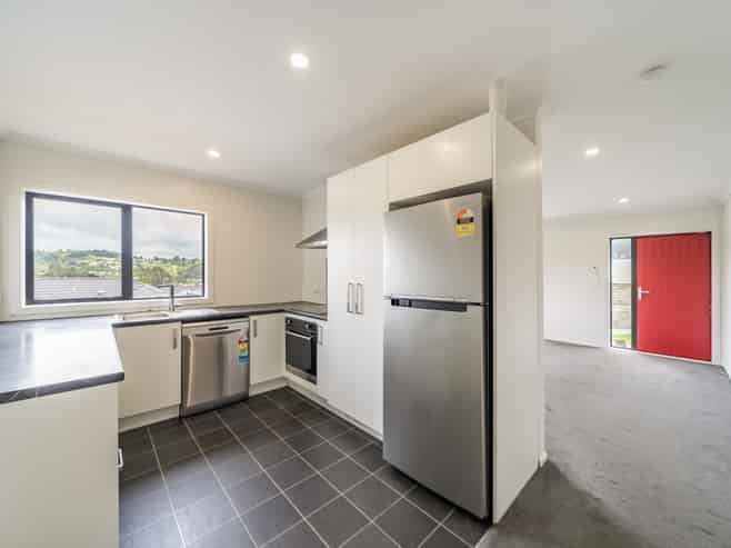 9 Lowry Heights, Stokes Valley