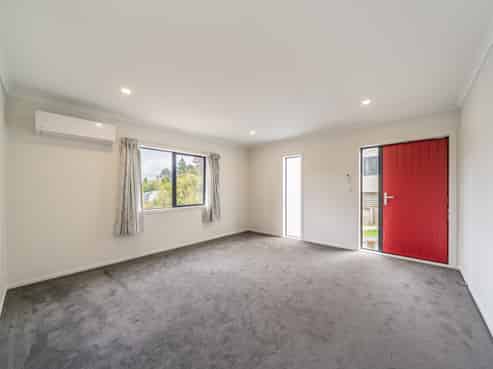 9 Lowry Heights, Stokes Valley