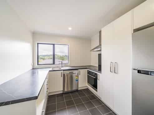 9 Lowry Heights, Stokes Valley