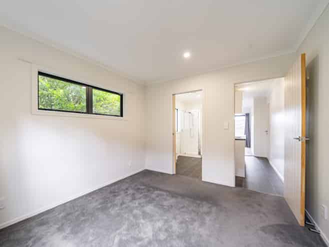 9 Lowry Heights, Stokes Valley