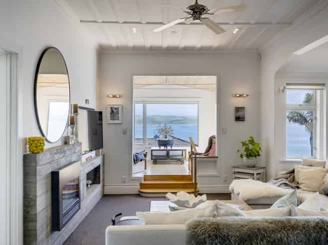 8 Kowhai Road, Bluff Hill