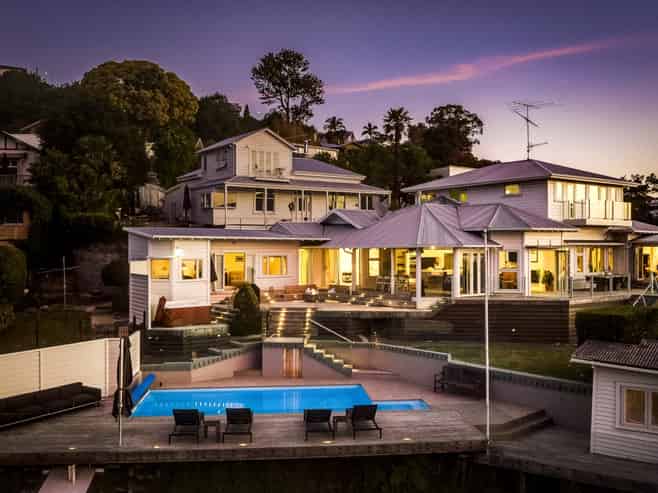 8 Kowhai Road, Bluff Hill