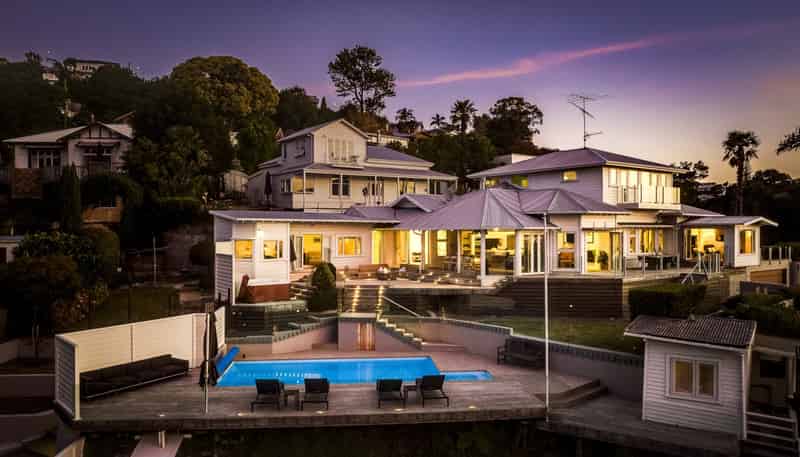 8 Kowhai Road, Bluff Hill