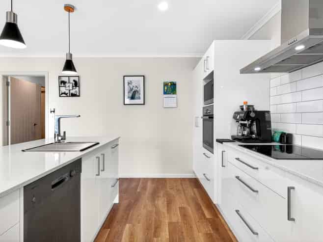 5 Tarata Grove, Lansdowne