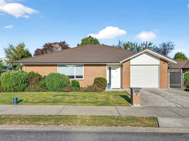 5 Tarata Grove, Lansdowne