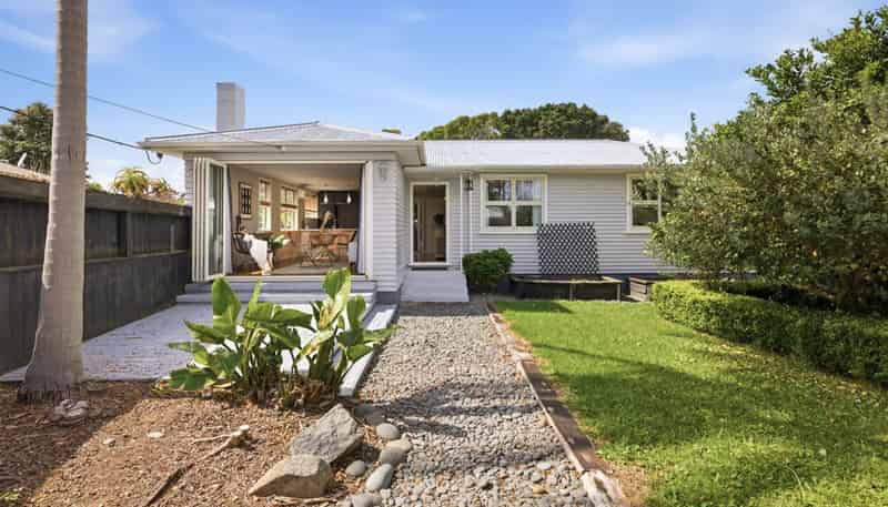 46a Hall Road, Matua