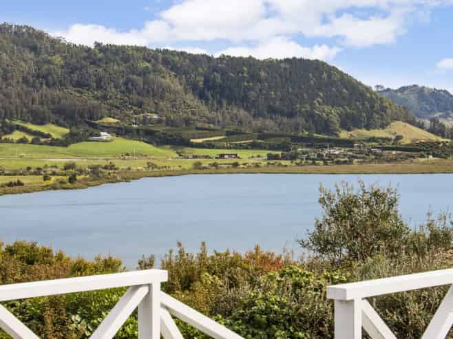 251 Tanners Point Road, Katikati