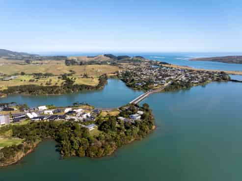 9 Rangitahi Road, Raglan