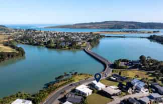 9 Rangitahi Road, Raglan