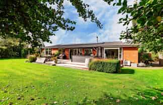 274 West Plains School Road, West Plains