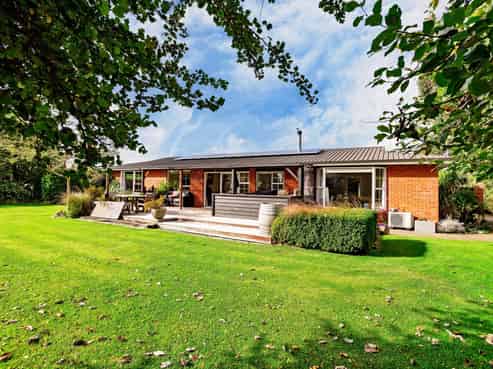 274 West Plains School Road, West Plains