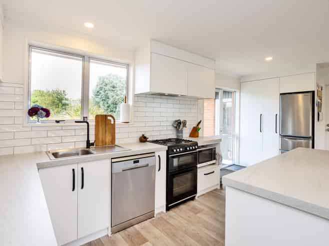 274 West Plains School Road, West Plains