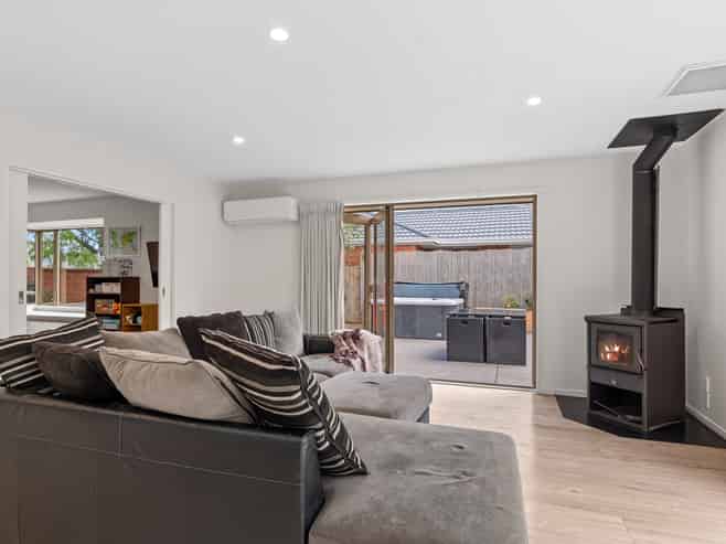 22 Kotuku Crescent, Ferrymead