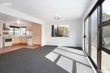 27C Prince Albert Road, Saint Kilda